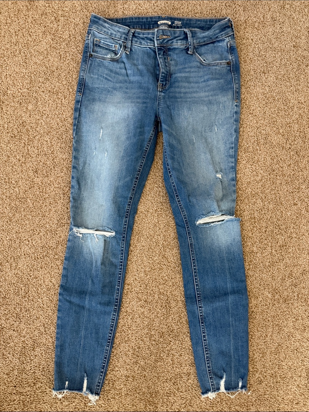 Old Navy Women's Light Blue Ripped Skinny Jeans Size 6